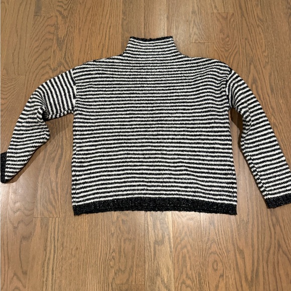 Anthropologie Women’s Black & White Striped crewneck Sweater Size XS - Picture 4 of 10
